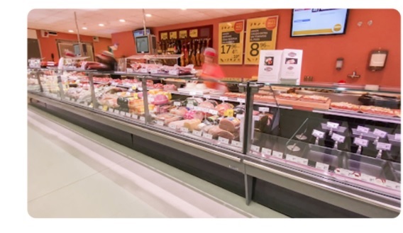 Queue Info Display Screen from Wavetec deployed in Consum Supermarket